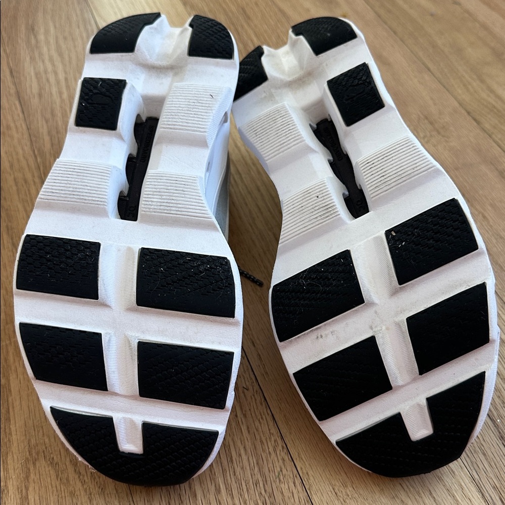 On Running Cloudmonster Cloudtec white sneakers/r… - image 8